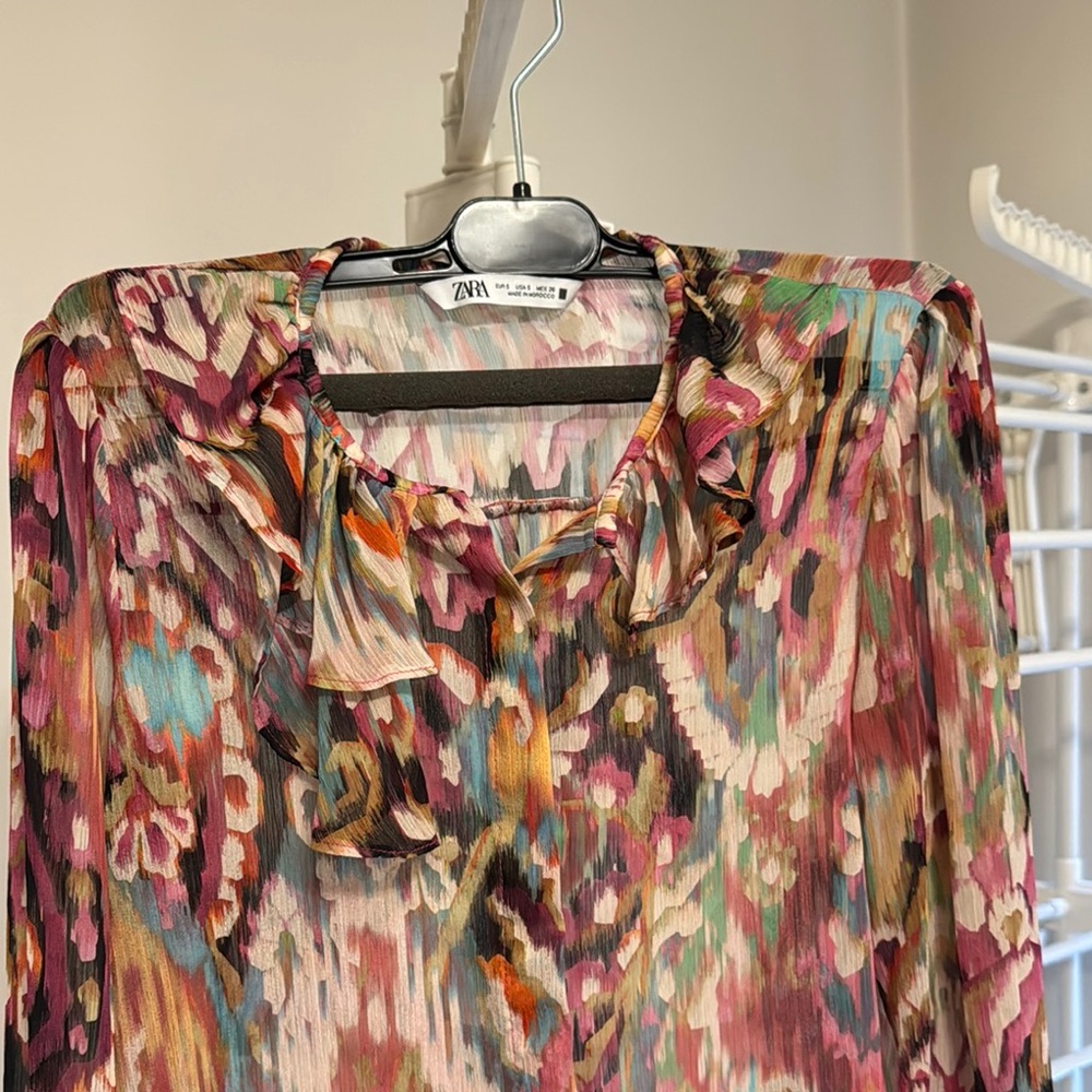 Colorful Patterned Women's Top - Picture 4 of 4